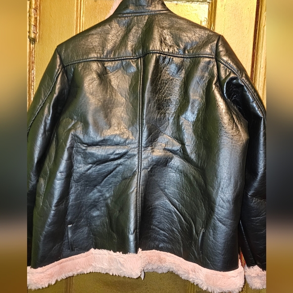 FashionNova All Fur Me Moto jacket - Picture 2 of 16